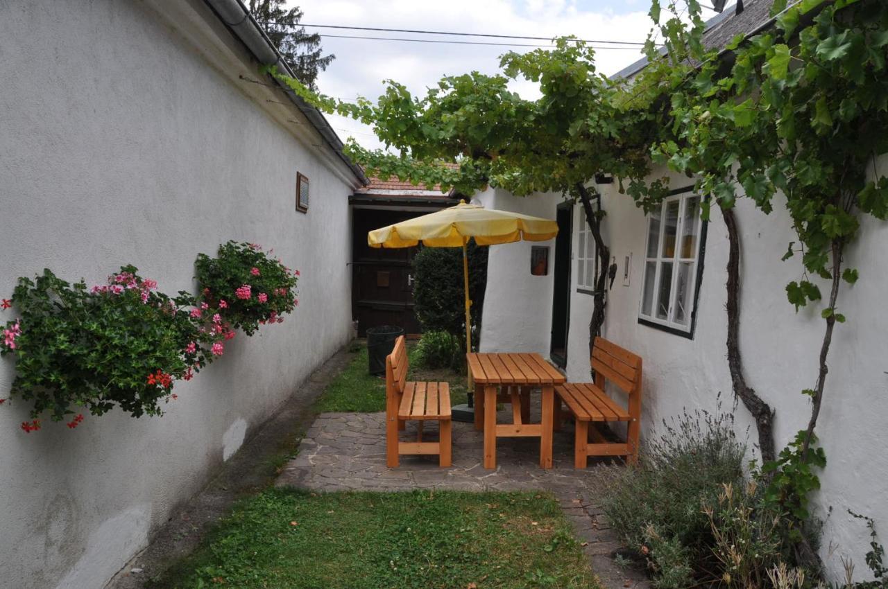 Ferienhaus Ackerl Mitterretzbach Bagian luar foto